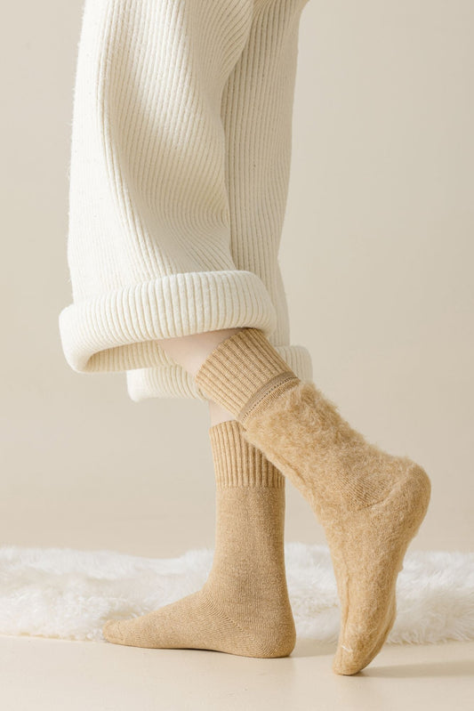 Women's Classic Design Calf Socks CY-142